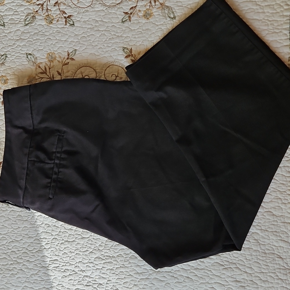 New York & Company Black Crop Pants Size 16
